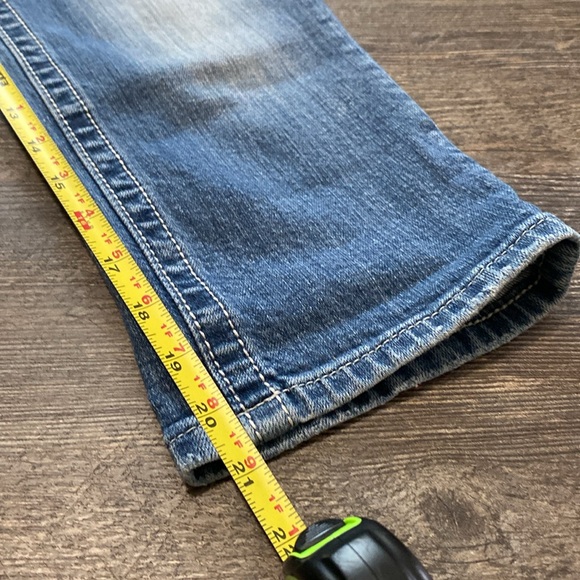 Miss Me Capris - Picture 14 of 14